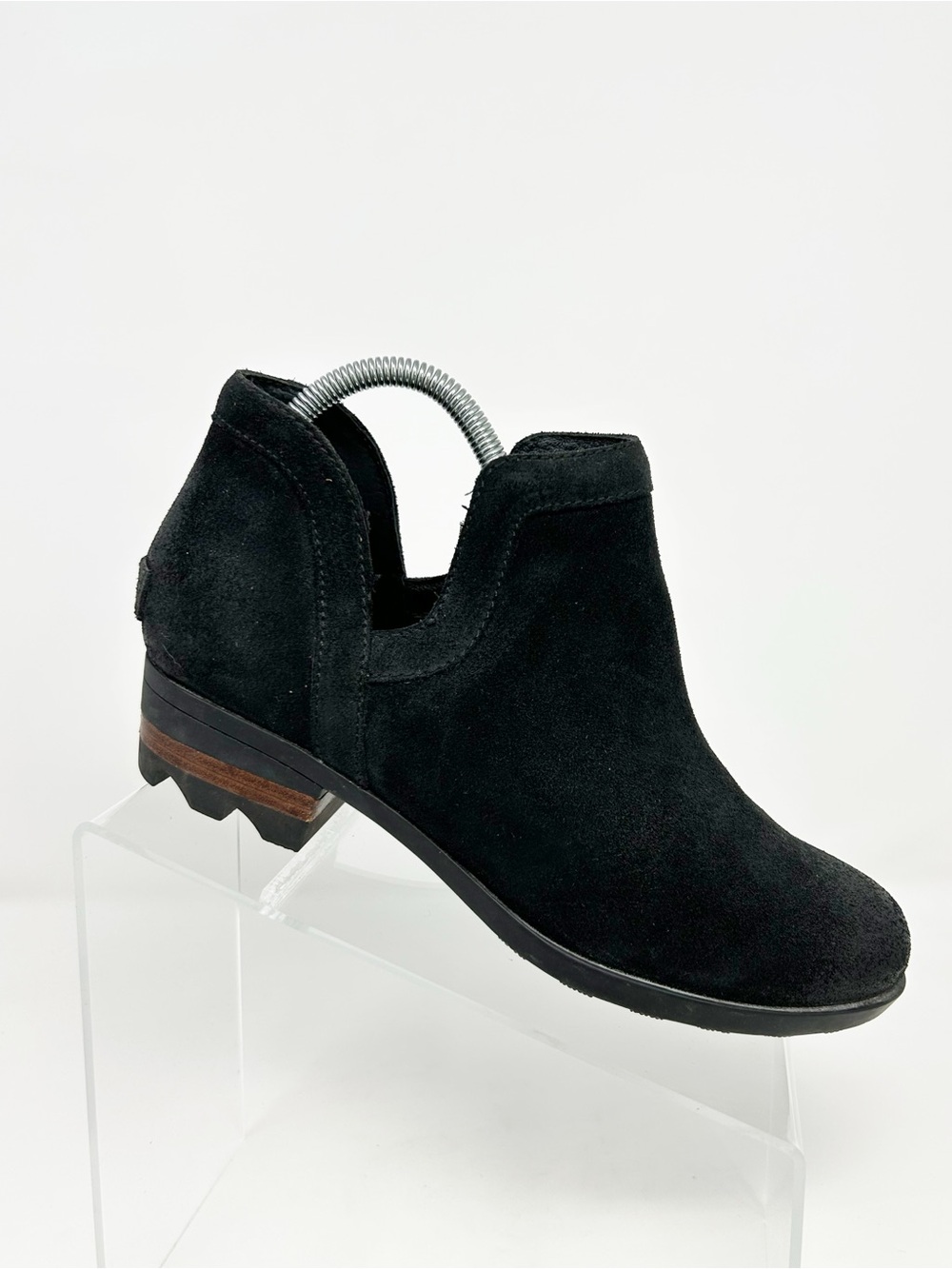 Sorel Lolla Cut-Out Bootie Womens Black Ankle Chelsea Lug Sole Slip-On Size 8.5